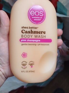 EOS Pink Champagne body wash